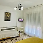 Oda ve Kahvaltı Le Maschere