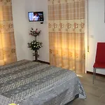 Oda ve Kahvaltı Le Maschere
