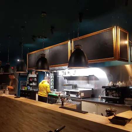 Le Maschere Bed & Breakfast Mestre