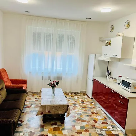 Le Maschere Bed & Breakfast Mestre